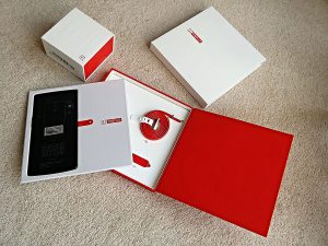 1200px-oneplus_one_64gb_uk